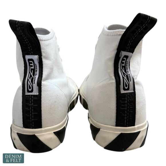 Athletic_Shoes